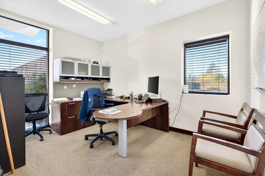 More Photos Of 8601 Fawn Trl, Conroe Warehouse For Lease