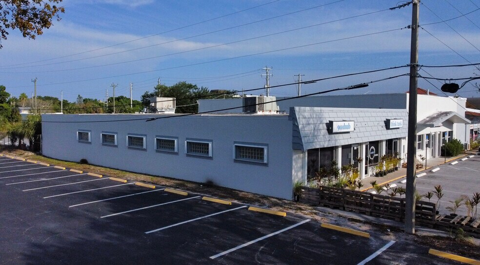 More Photos Of 901 SE Johnson Ave, Stuart Office For Lease