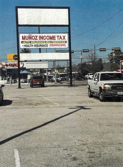 More Photos Of 1803-1823 Gessner Rd, Houston General Retail For Lease