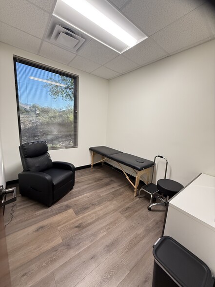 More Photos Of 16700 N Thompson Peak Pky, Scottsdale Medical For Lease