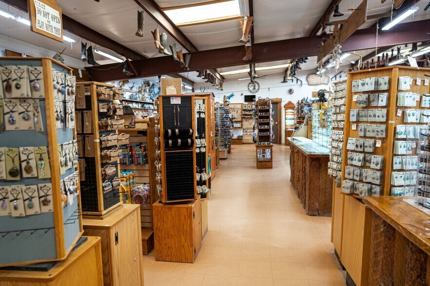 More Photos Of 1000 W SR 9, Virgin Freestanding For Sale