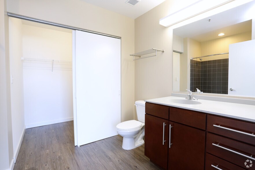 More Photos Of 1401 S State St, Chicago Apartments For Lease