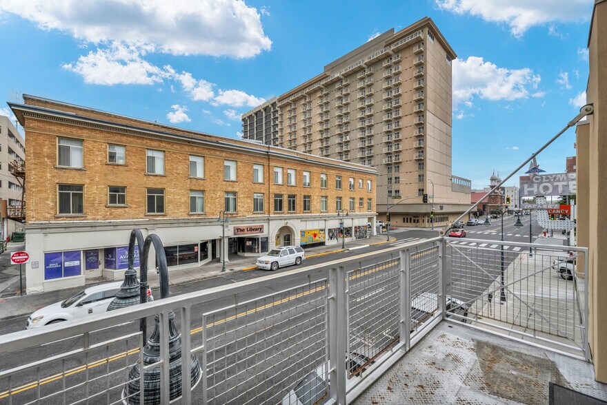 More Photos Of 155 W 2nd St, Reno Storefront Retail Office For Lease