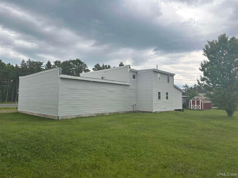 More Photos Of 19283 US Highway 41 W, Champion Light Manufacturing For Sale