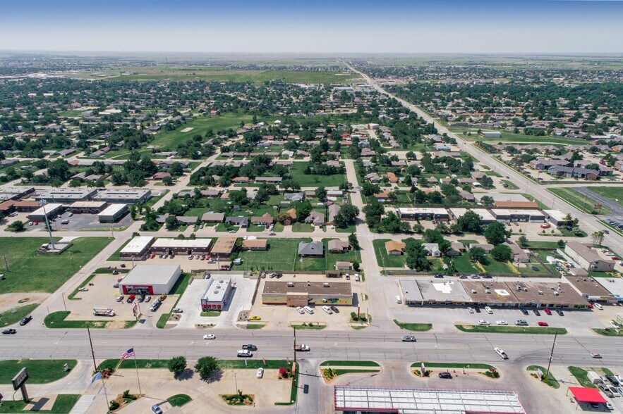 More Photos Of 6414 NW Cache Rd, Lawton Freestanding For Sale
