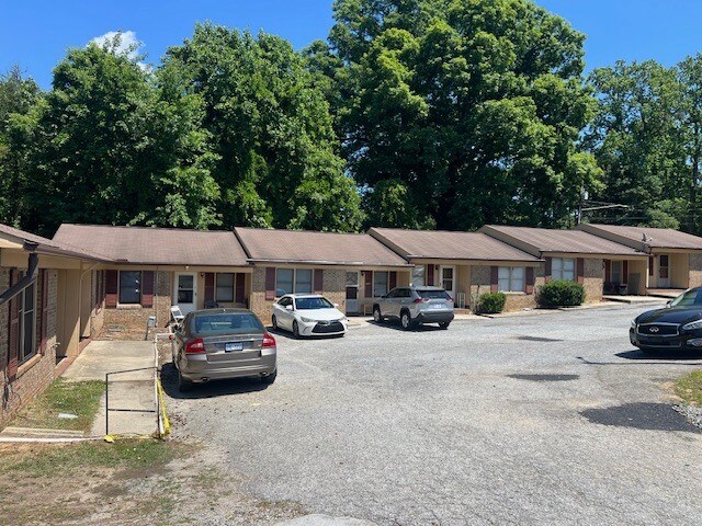 More Photos Of 1500 Deep River Rd, High Point Apartments For Sale
