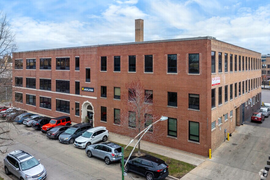 More Photos Of 1801 W Warner Ave, Chicago Loft Creative Space For Lease