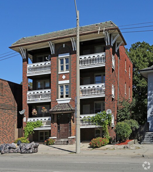 Primary Photo Of 917 Main St E, Hamilton Apartments For Sale