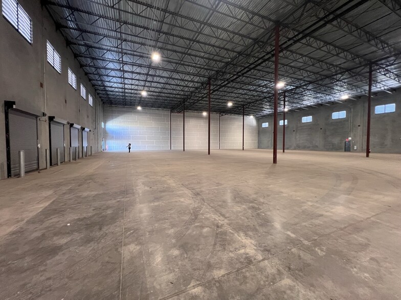 More Photos Of 1001 Kooloaula St, Kapolei Warehouse For Lease