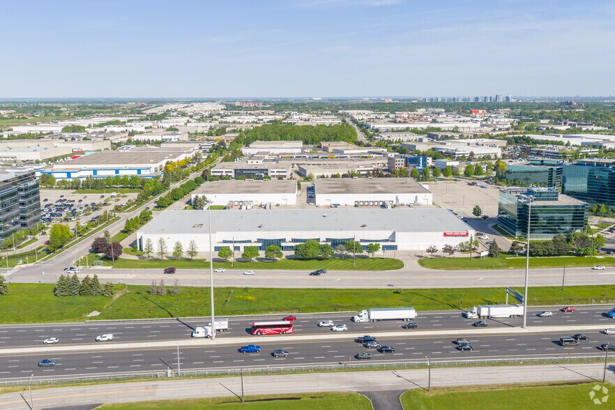 More Photos Of 2351 Upper Middle Rd E, Oakville Warehouse For Lease