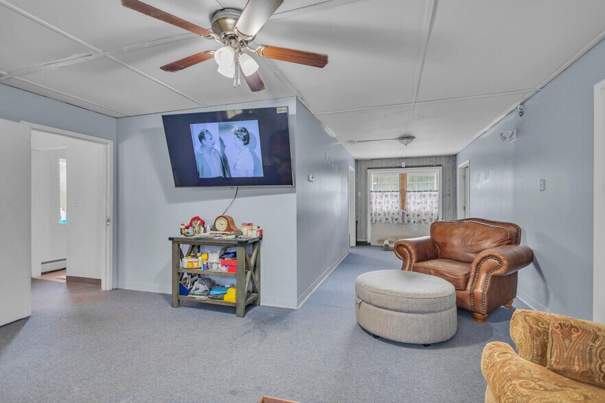 More Photos Of 106 Carr St, Nicholson Assisted Living For Sale