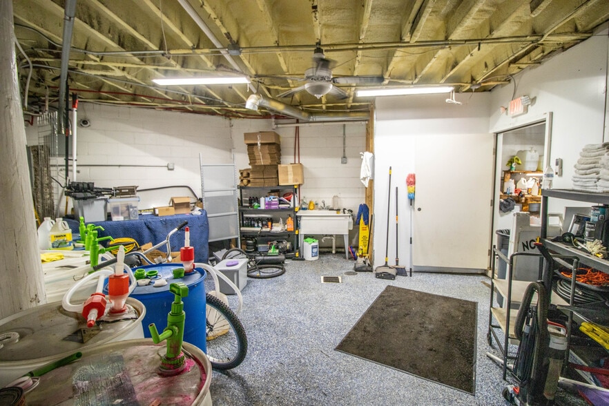 More Photos Of 10185 N Saginaw Rd, Clio Auto Repair For Sale
