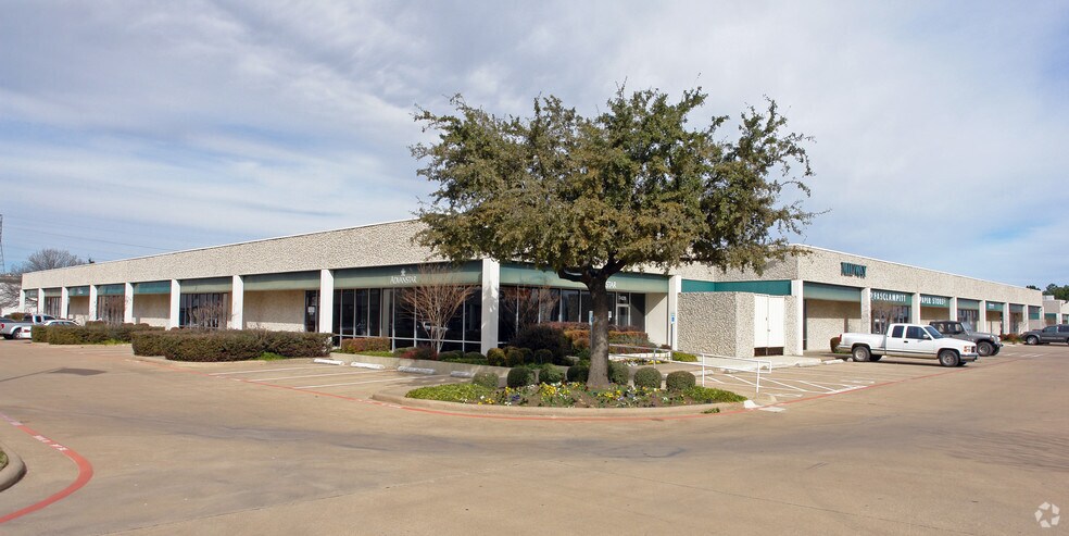Primary Photo Of 7450-7470 Dogwood Park, Richland Hills Unknown For Lease