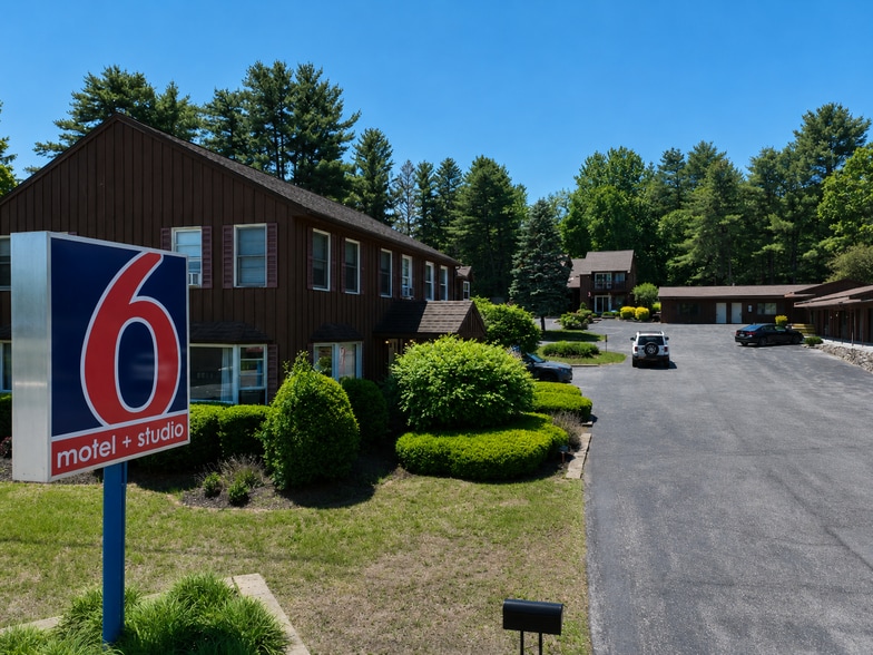 More Photos Of 1545 Us-9, Lake George Hotel For Sale