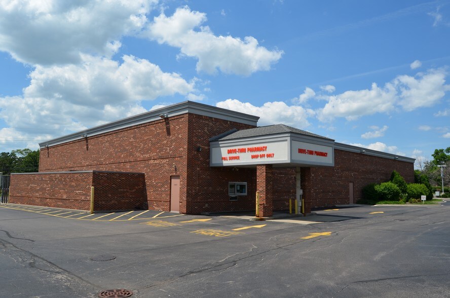 More Photos Of 1099 W Army Trail Rd, Bartlett Drugstore For Lease