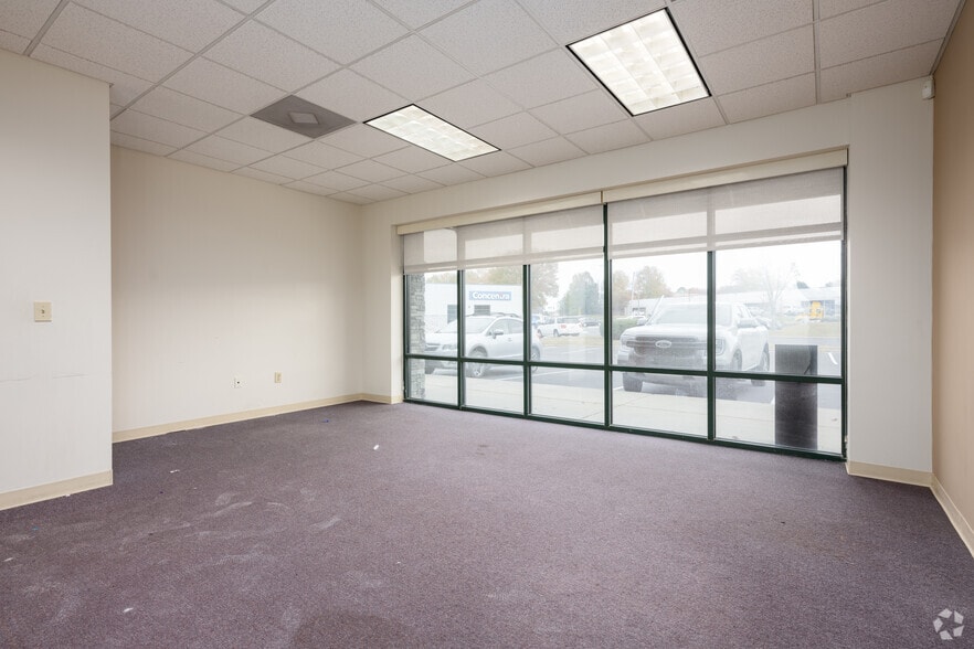 More Photos Of 7360 W Friendly Ave, Greensboro Unknown For Lease