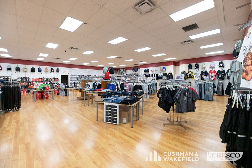 More Photos Of 6500 Broadway Ave, Cleveland General Retail For Sale