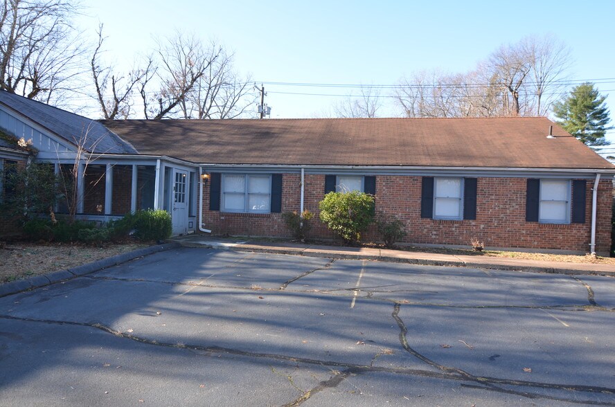 More Photos Of 180 Poquonock Ave, Windsor Medical For Lease