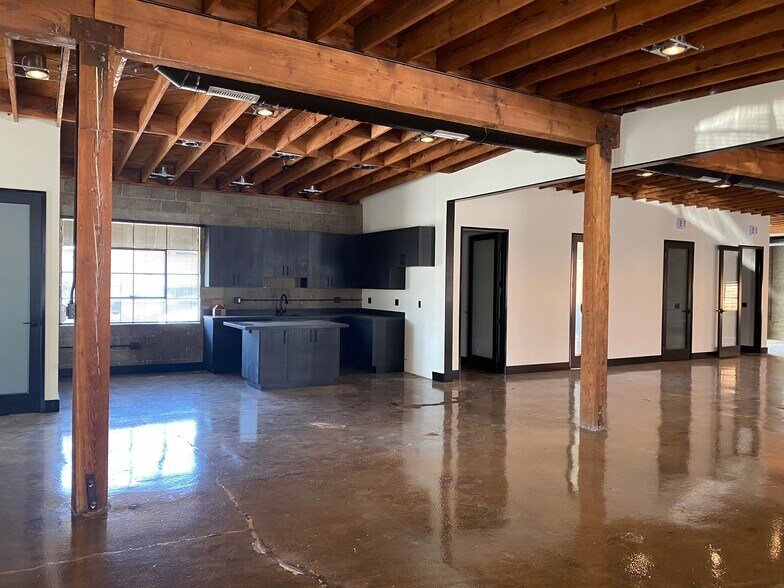 More Photos Of 607 E El Segundo Blvd, El Segundo Flex For Lease