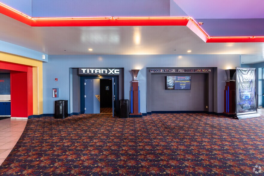 More Photos Of 555 Rohnert Park Expy W, Rohnert Park Freestanding For Lease