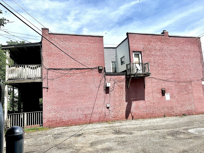 More Photos Of 15557 Lake Shore Blvd, Cleveland Freestanding For Sale