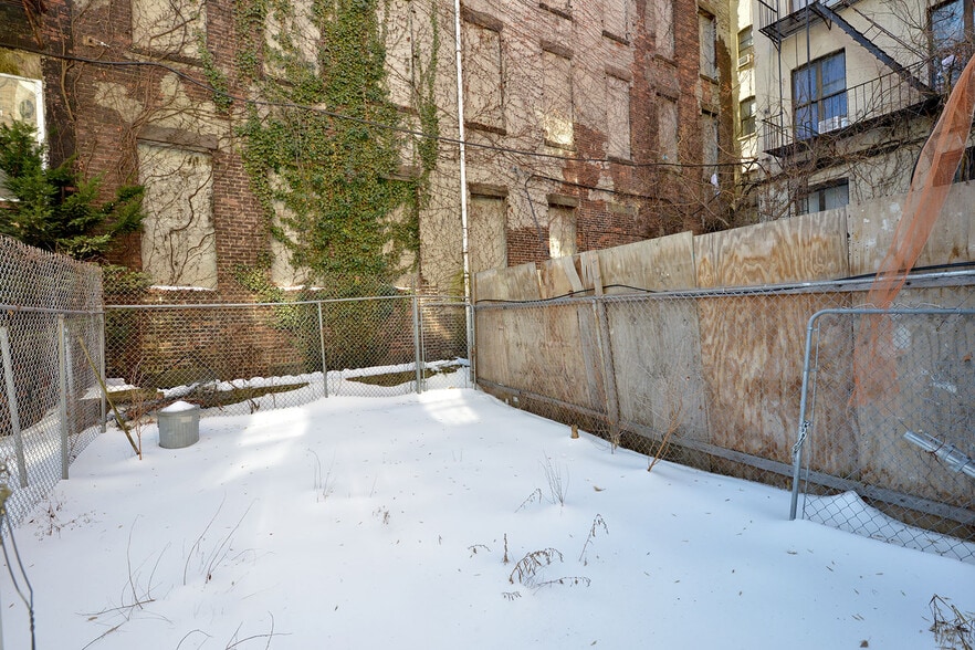 More Photos Of 168 W 133rd St, New York Multifamily For Sale