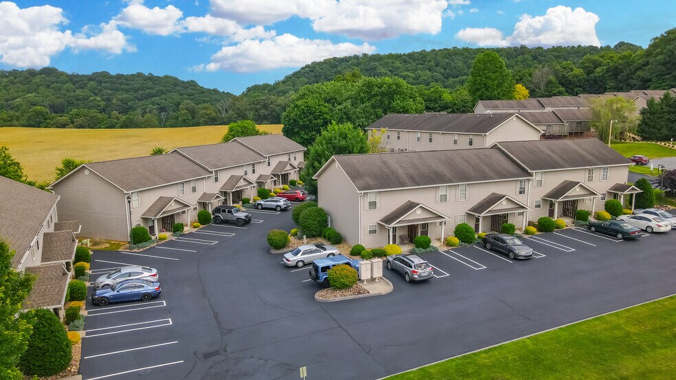 More Photos Of 3300 Boones Creek Village Ct, Jonesborough Apartments For Sale