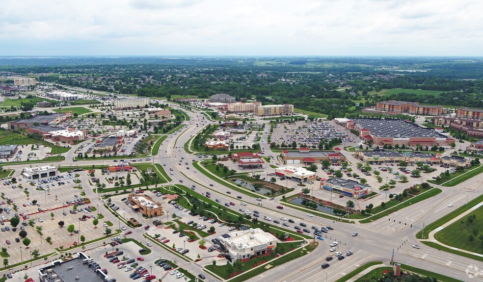 More Photos Of 6630 Mills Civic Pky, West Des Moines Freestanding For Lease