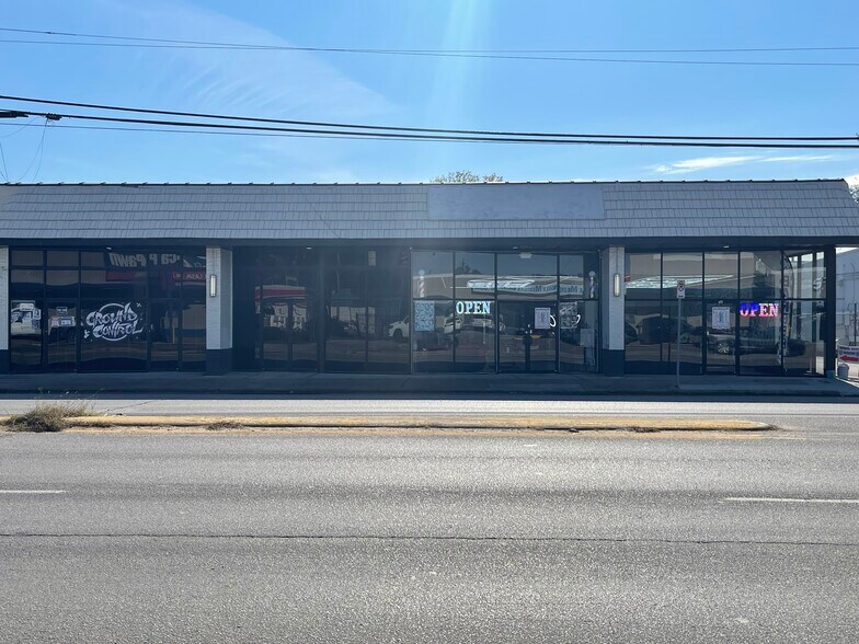 More Photos Of 7122 Lawndale St, Houston Freestanding For Sale