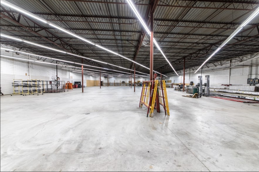 More Photos Of 2730 Delmar Blvd, Saint Louis Warehouse For Lease