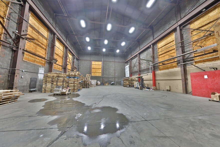 More Photos Of 126 E Dickerson St, Dover Warehouse For Lease