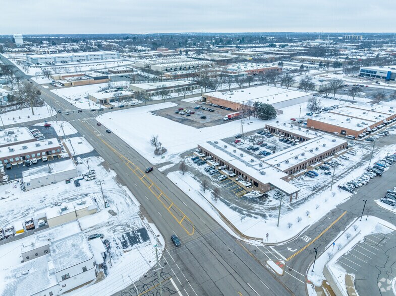 More Photos Of 5120 Belmont Rd, Downers Grove Office For Lease