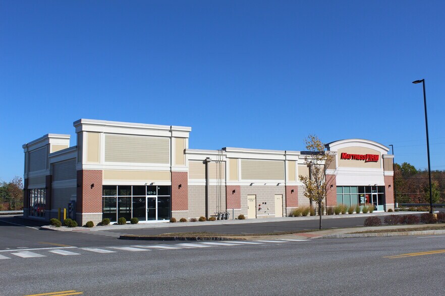 More Photos Of 92 Farmington Rd, Rochester Unknown For Lease