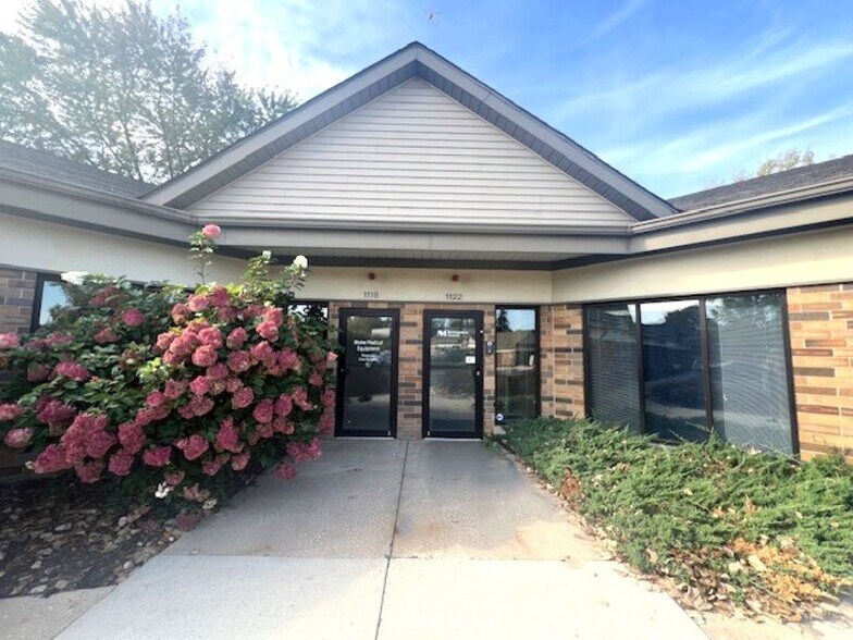 More Photos Of 1134 N Main St, Algonquin Medical For Lease