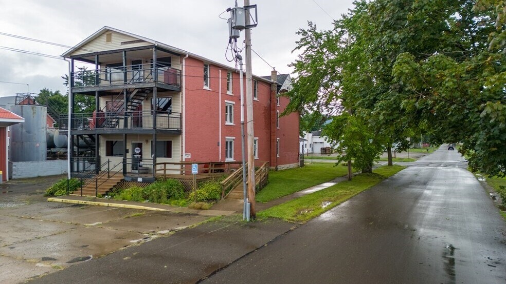 More Photos Of 318 N Elmer Ave, Sayre Unknown For Lease