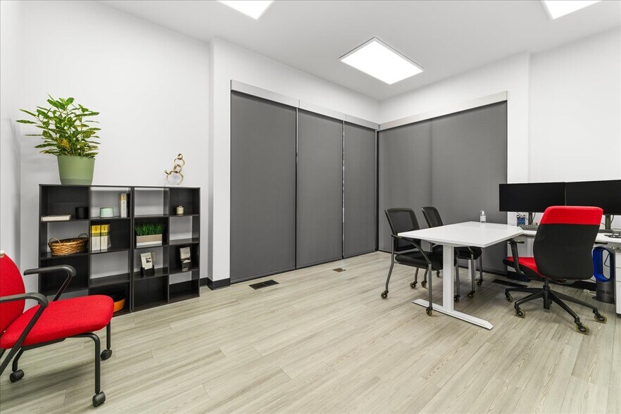 More Photos Of 817 Ohare Pky, Medford Loft Creative Space For Sale
