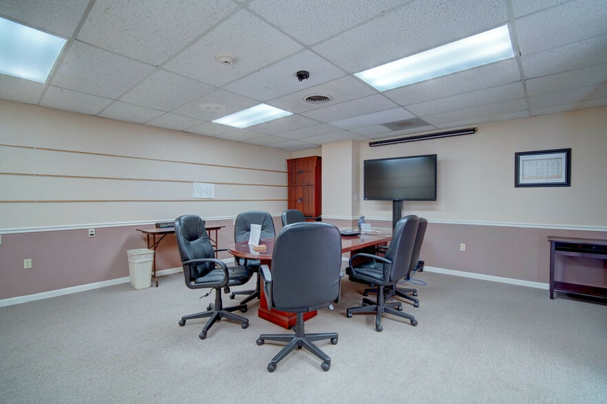 More Photos Of , Hollywood Office For Sale