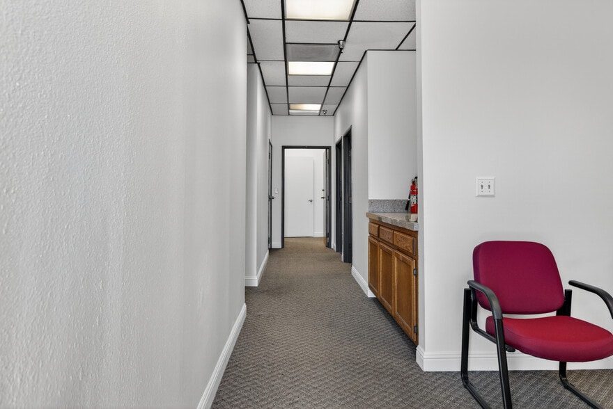 More Photos Of 4125 Market St, Ventura Light Manufacturing For Sale