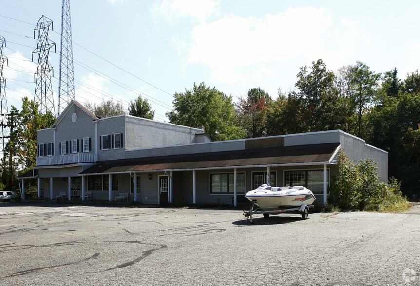 More Photos Of 8733-8737 Mayfield Rd, Chesterland Freestanding For Lease