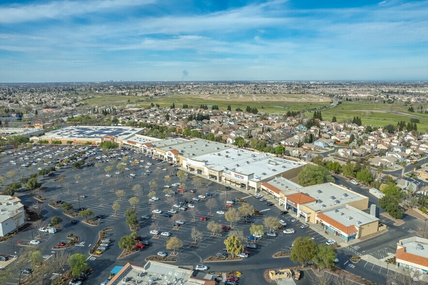 More Photos Of 7401-7727 Laguna Blvd, Elk Grove Unknown For Lease