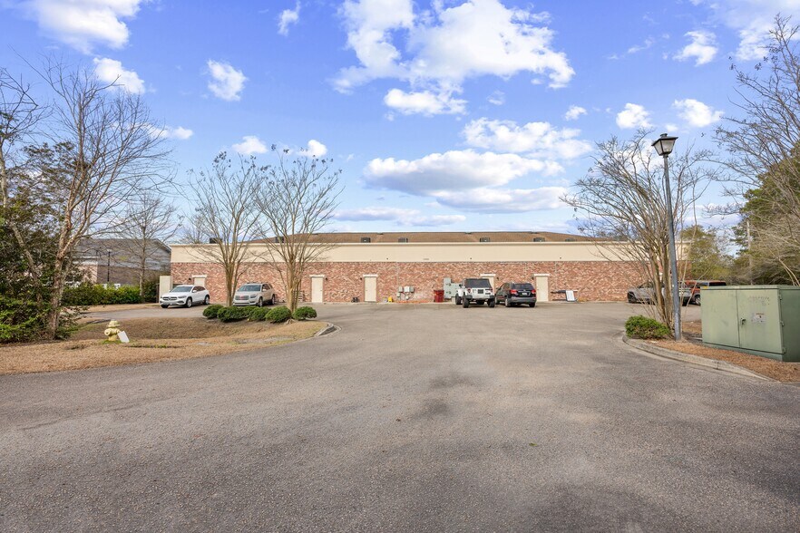 More Photos Of 11871 Plaza Dr, Murrells Inlet Office For Lease