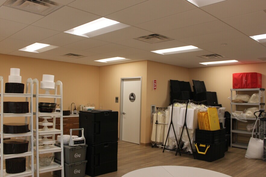 More Photos Of 35 Dillon Ave, Campbell Office For Sale