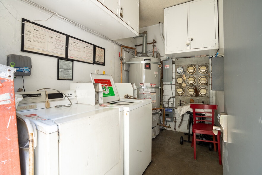 More Photos Of 710 N Hudson Ave, Los Angeles Multifamily For Sale