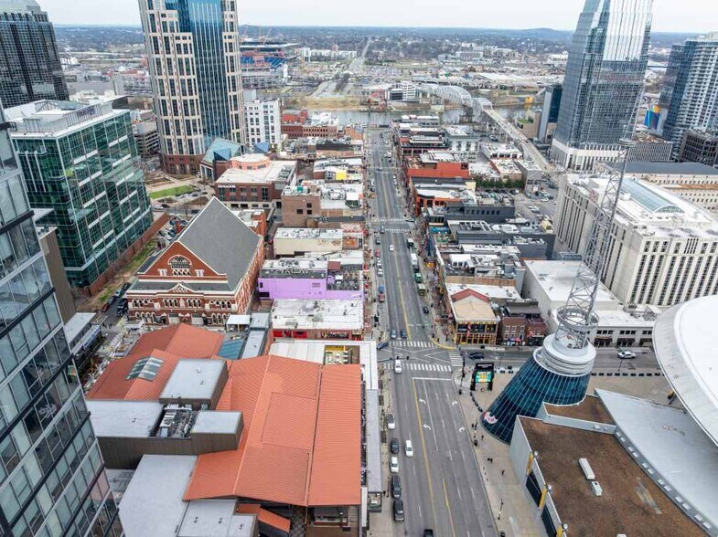 More Photos Of 111 Broadway, Nashville General Retail For Lease