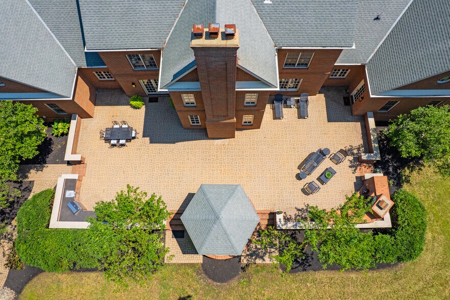 More Photos Of 5455 Plantation Rd, Sunbury Lodge Meeting Hall For Sale