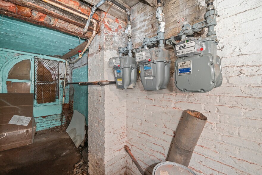 More Photos Of 103 W 29th St, Baltimore Apartments For Sale