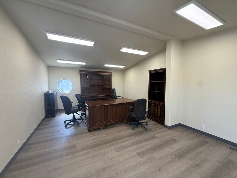 More Photos Of 1735 Athol Ave, Henderson Land For Lease