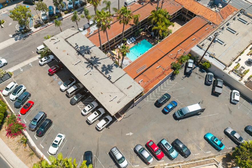 More Photos Of 690-696 South Coast Highway, Laguna Beach Hotel For Sale