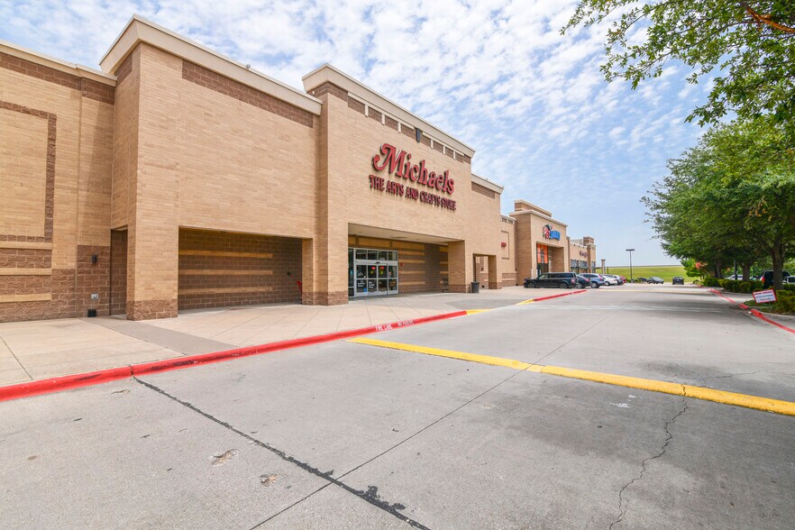 More Photos Of 5301-5435 N Garland Ave, Garland Unknown For Lease