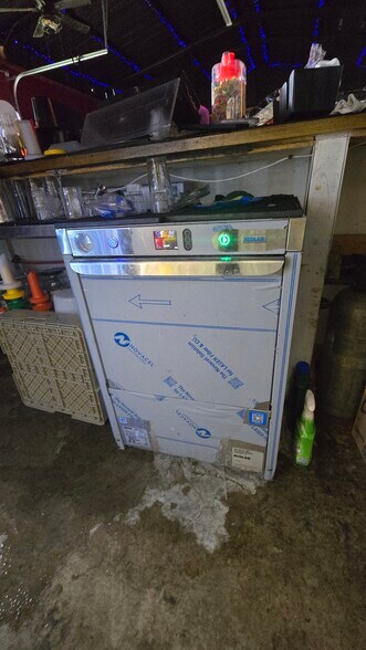 More Photos Of 4021 Acton Hwy, Granbury General Retail For Lease